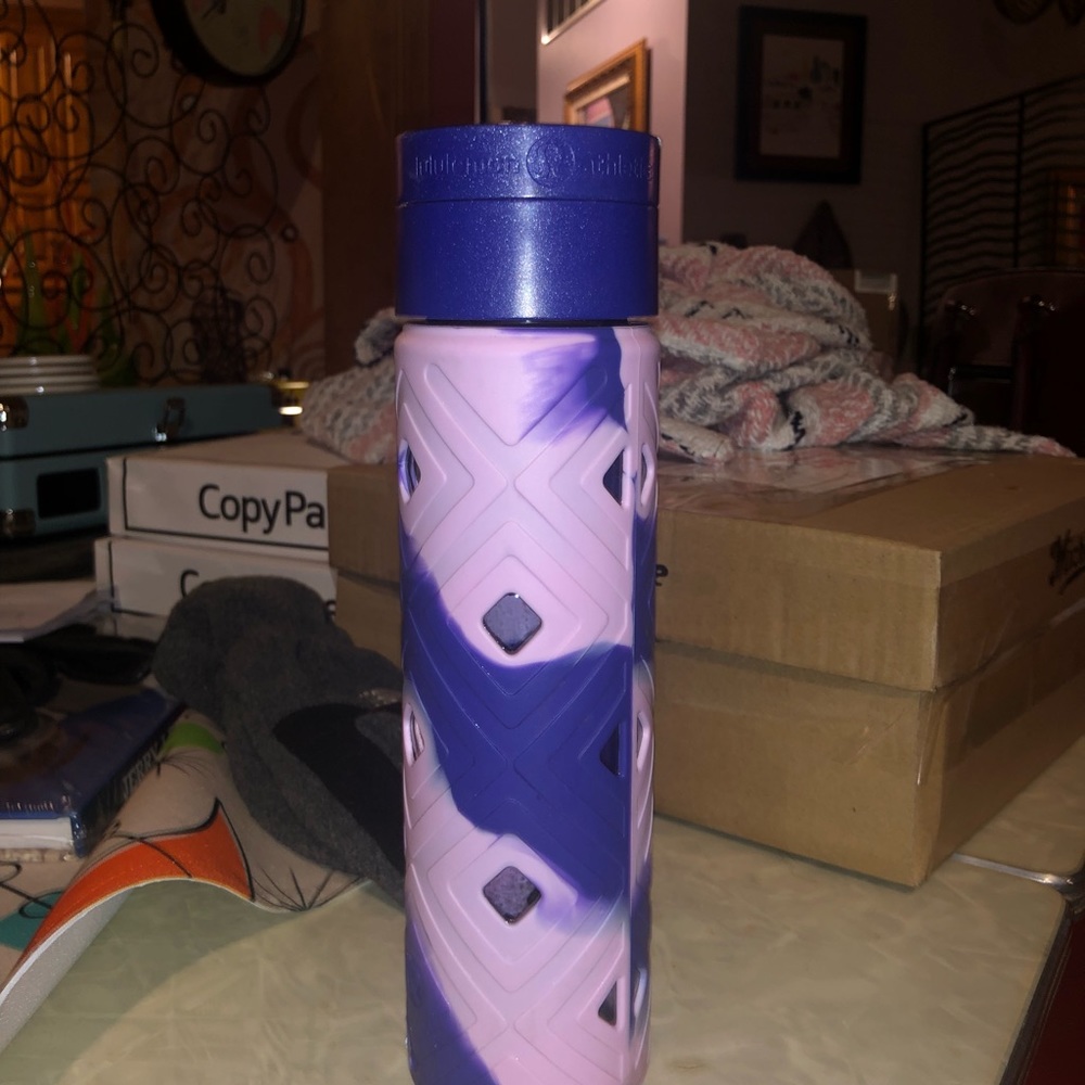 lululemon water bottle